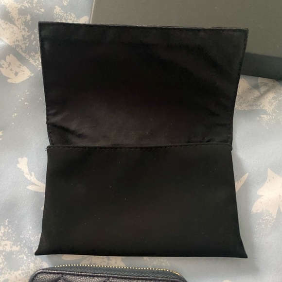 NEW Chanel Zipped Coin Purse - Picture 12 of 15